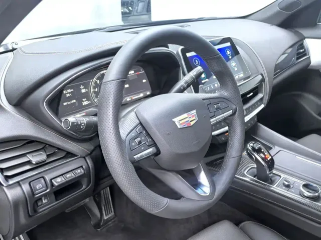 Cadillac CT5 — Фото автомобиля 5