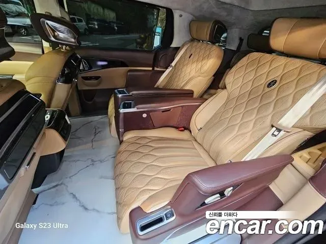 Kia Carnival Generation 4 — Фото автомобиля 16