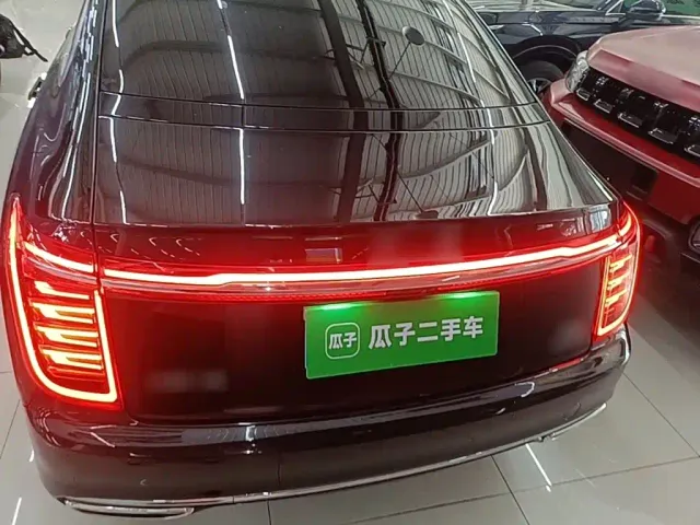 Hongqi H9 — Фото автомобиля 5