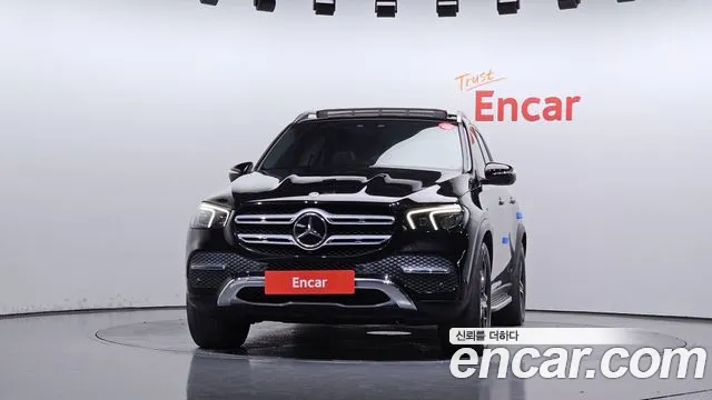 Mercedes-Benz GLE-Class — Фото автомобиля 3