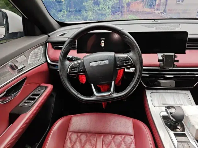 Jetour X70 Plus — Фото автомобиля 2