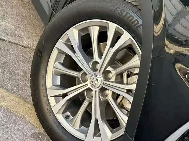 Buick Envision Plus — Фото автомобиля 8