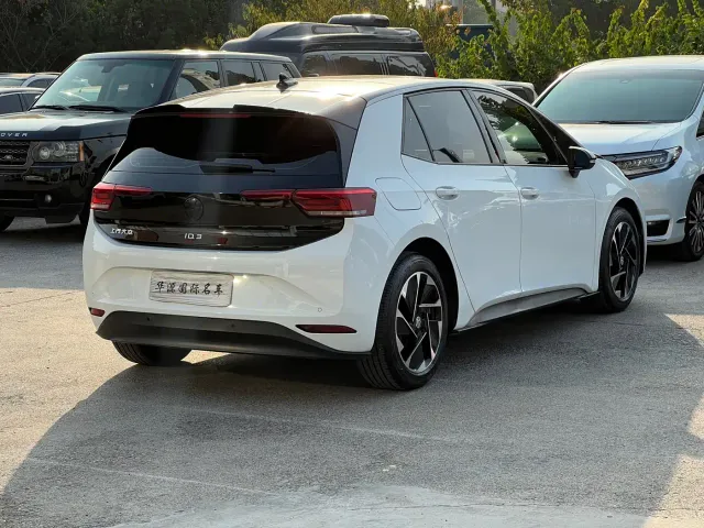Volkswagen ID.3 — Фото автомобиля 14