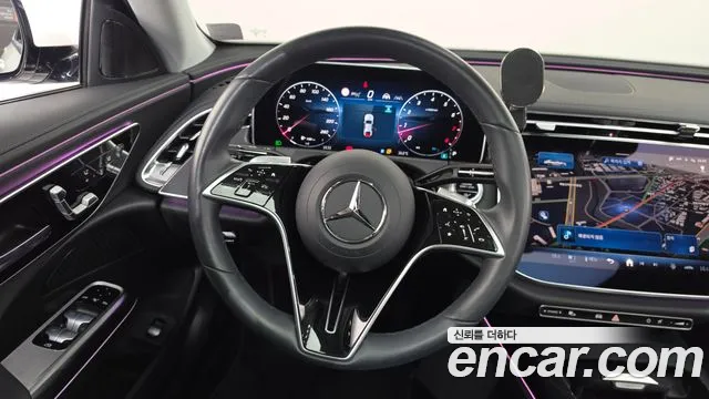 Mercedes-Benz E-Class — Фото автомобиля 12