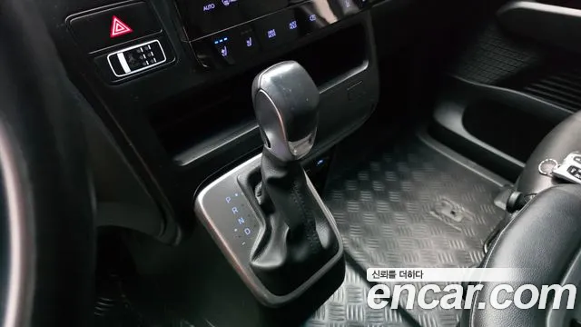 Hyundai Staria Staria Tourer 9 мест — Фото автомобиля 9
