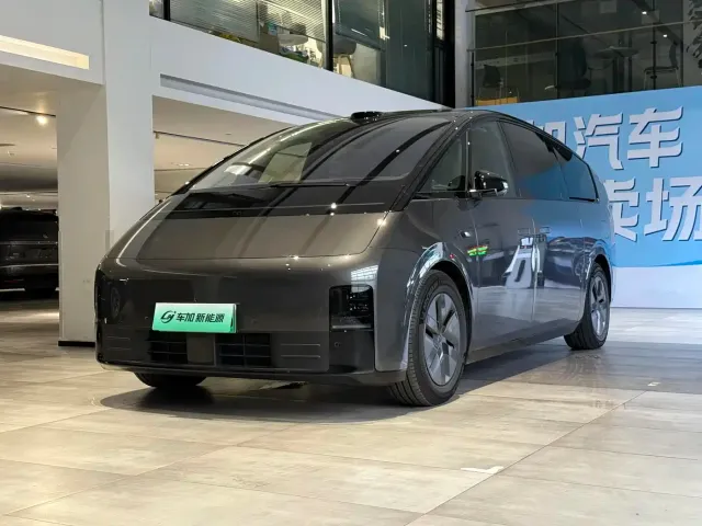 Фотография автомобиля — Li Auto MEGA