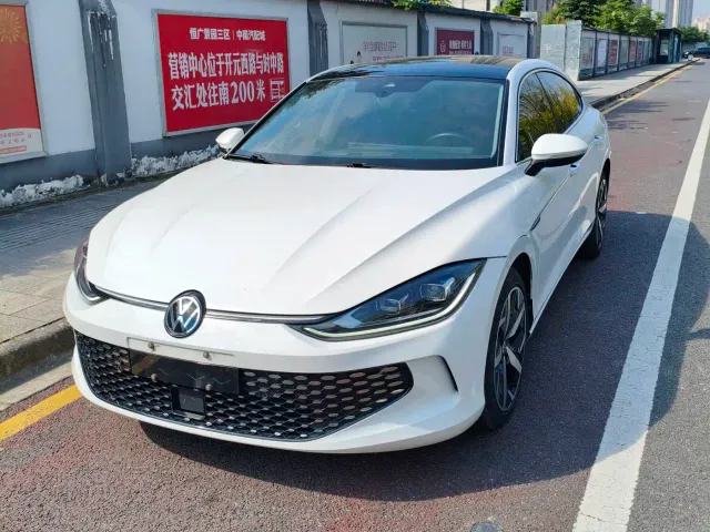 Фотография автомобиля — Volkswagen Lamando