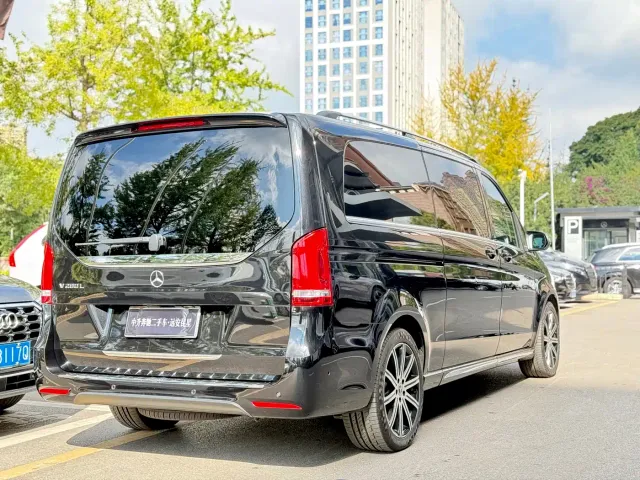 Mercedes-Benz V-Class — Фото автомобиля 5