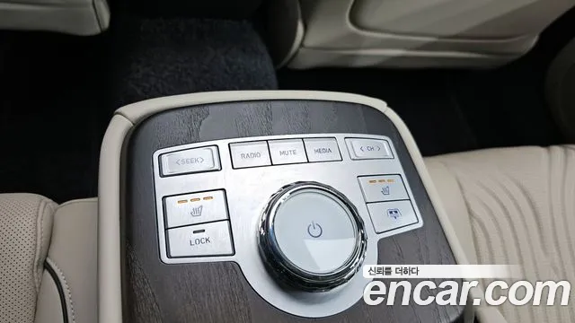 Genesis G80 Бензин 3.5 турбо AWD — Фото автомобиля 19