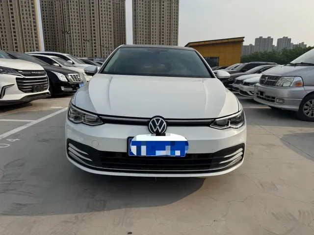 Volkswagen Golf — Фото автомобиля 2