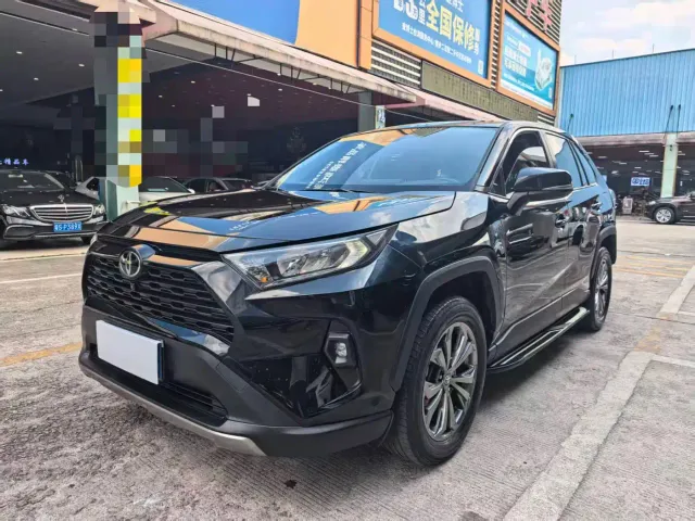 Фотография автомобиля — Toyota RAV4