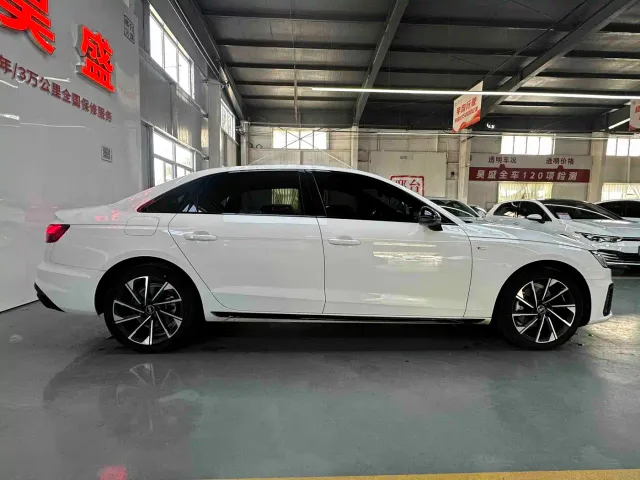 Audi A4L — Фото автомобиля 4