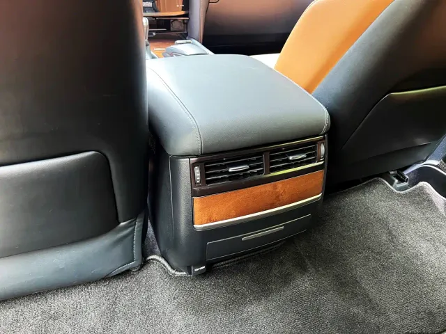 Lexus LX — Фото автомобиля 13