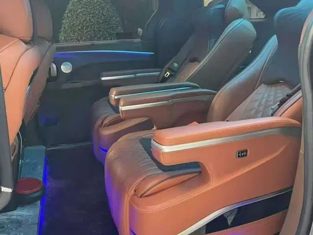 Toyota Sienna — Фото автомобиля 5