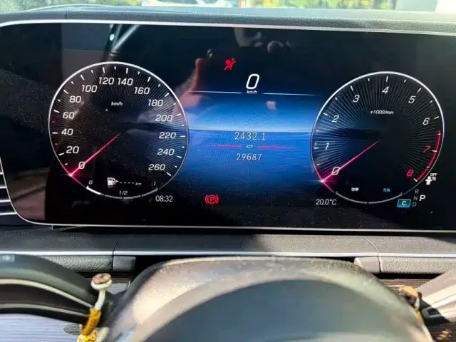 Mercedes-Benz GLE-Class — Фото автомобиля 9