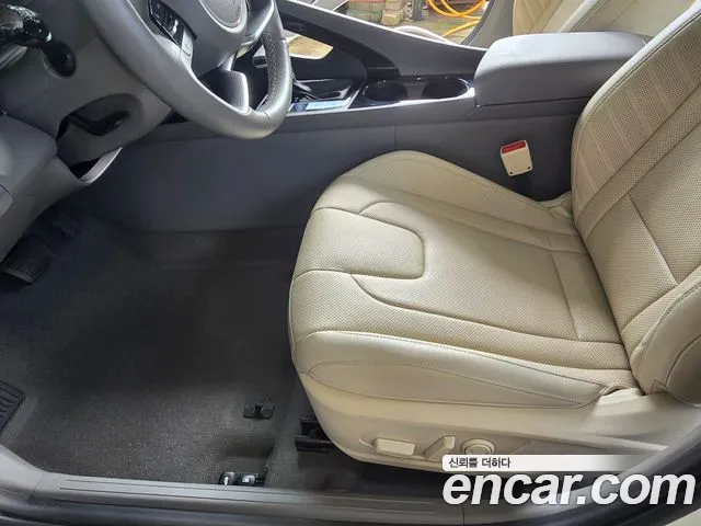 Hyundai Avante CN7 — Фото автомобиля 13