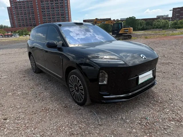 Nio ES8 — Фото автомобиля 2