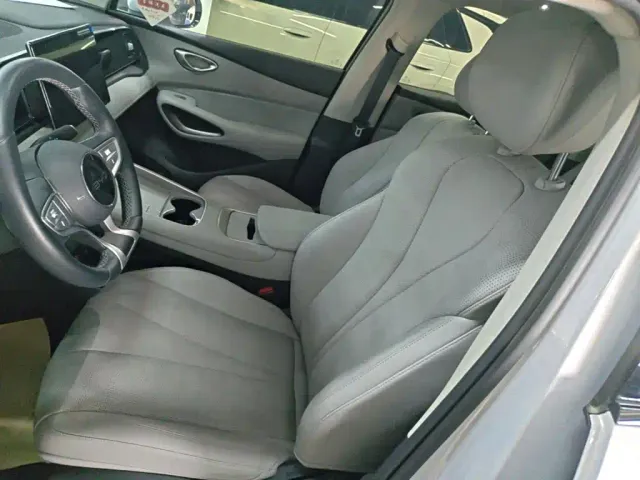 BYD Sealion 05 EV — Фото автомобиля 14