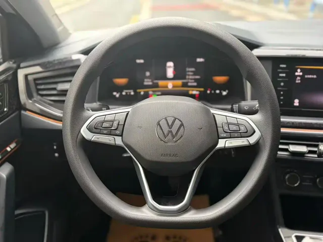 Volkswagen Lavida — Фото автомобиля 9