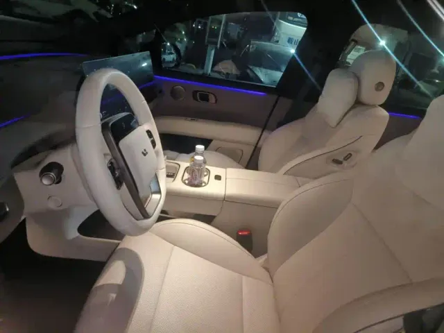Li Auto i6 — Фото автомобиля 11