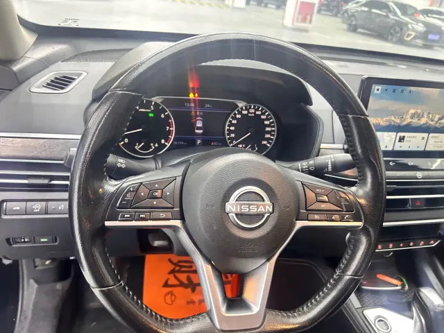 Nissan Teana — Фото автомобиля 9