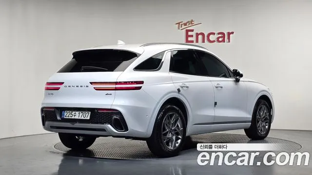 Genesis GV70 — Фото автомобиля 2