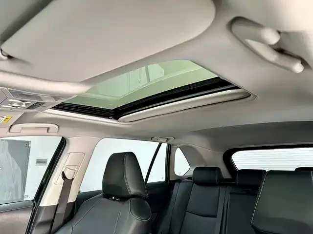Toyota RAV4 — Фото автомобиля 11