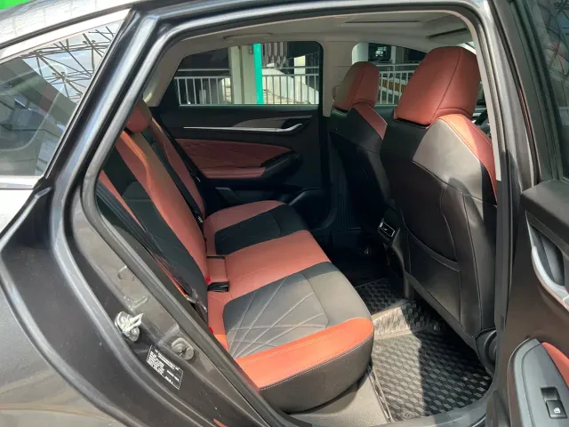 Changan Eado — Фото автомобиля 5