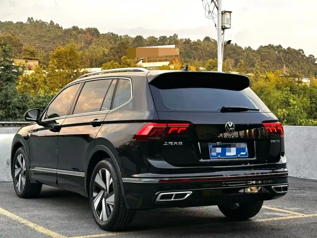 Volkswagen Tiguan L — Фото автомобиля 9