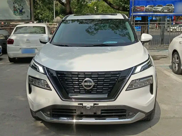 Nissan X-Trail — Фото автомобиля 2