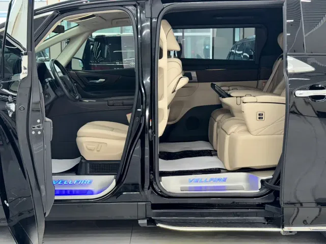 Toyota Vellfire — Фото автомобиля 6