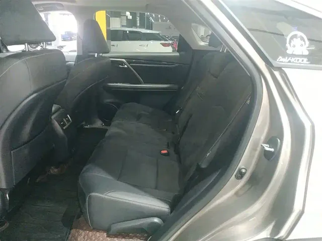 Lexus RX — Фото автомобиля 10