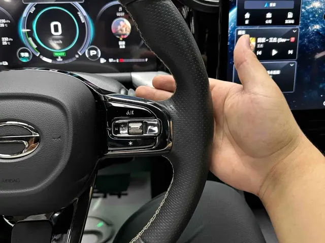 GAC Trumpchi GS8 — Фото автомобиля 15