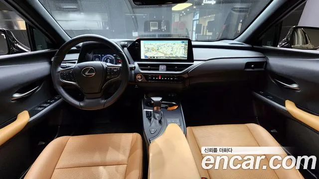 Lexus UX — Фото автомобиля 7