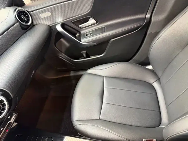 Mercedes-Benz A-Class — Фото автомобиля 13