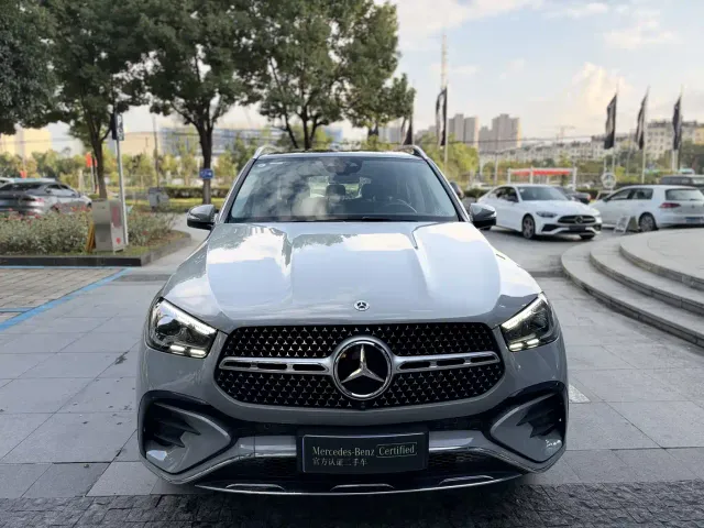 Mercedes-Benz GLE-Class — Фото автомобиля 2