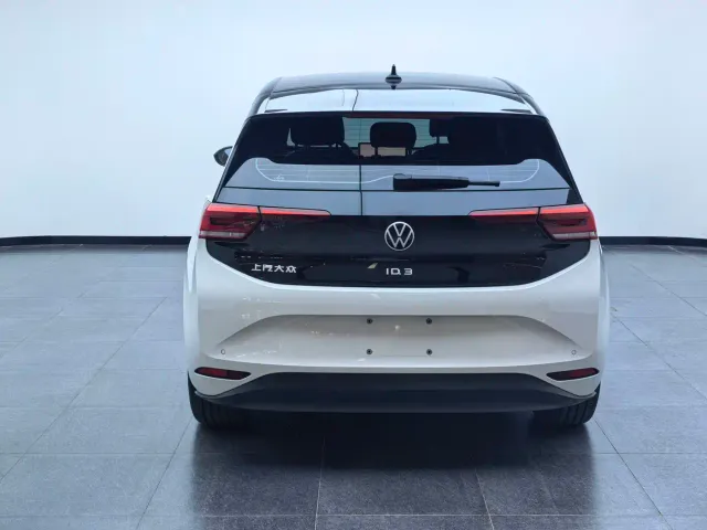 Volkswagen ID.3 — Фото автомобиля 4