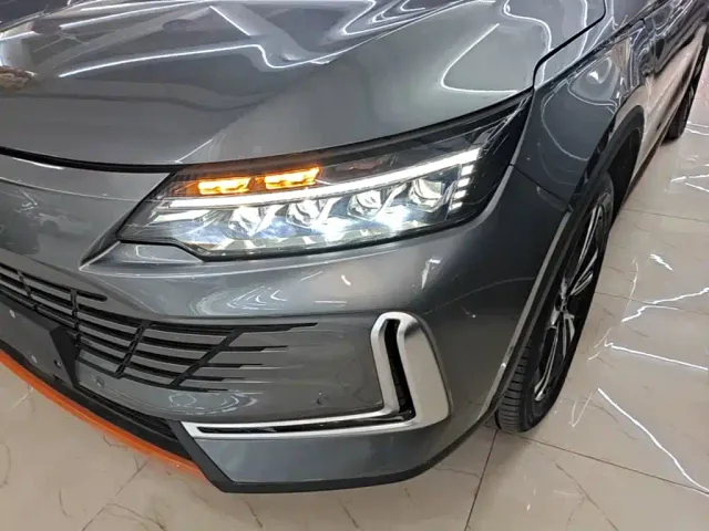 Skyworth Auto HT-i — Фото автомобиля 23