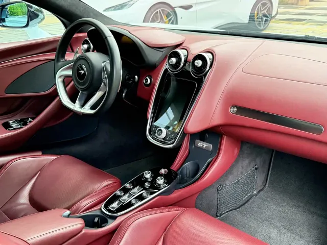 McLaren GT — Фото автомобиля 6