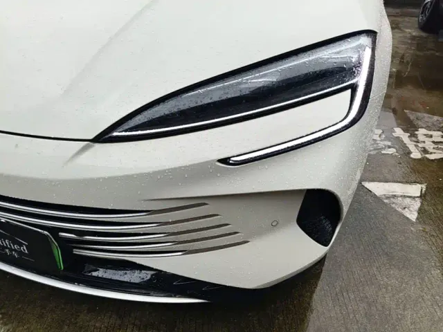 BYD Seal 07 DM-i — Фото автомобиля 17