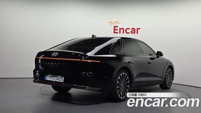 Hyundai Grandeur — Фото автомобиля 2