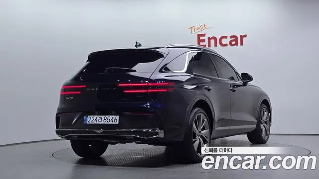 Genesis GV70 — Фото автомобиля 2