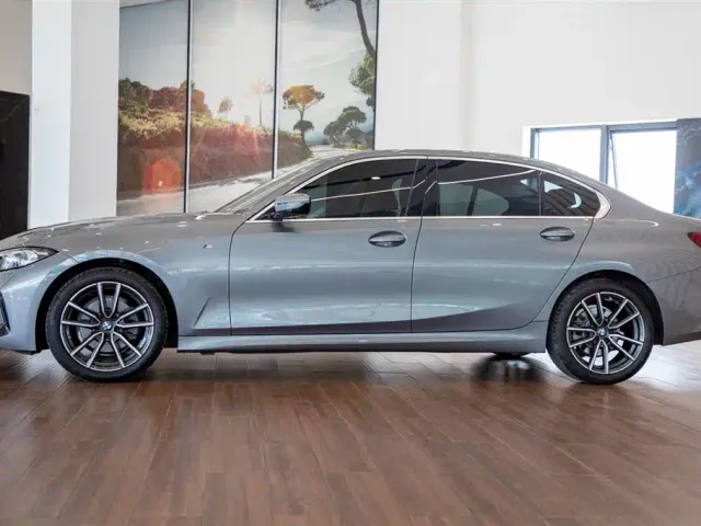 BMW 3 Series — Фото автомобиля 4
