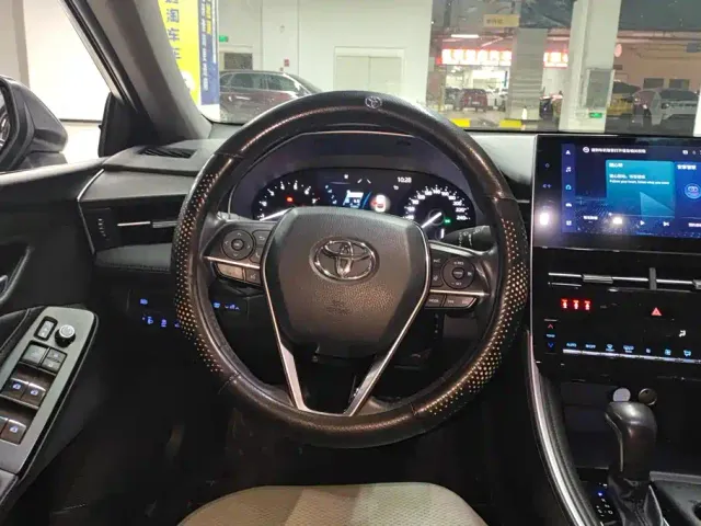 Toyota Avalon — Фото автомобиля 15