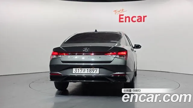 Hyundai AVANTE Avante (CN7) — Фото автомобиля 4