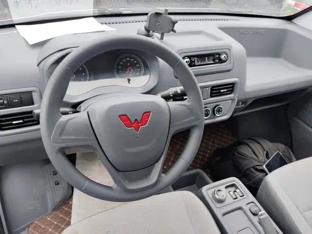 Wuling Yangguang — Фото автомобиля 6