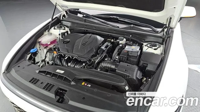 Hyundai Grandeur GN7 — Фото автомобиля 9