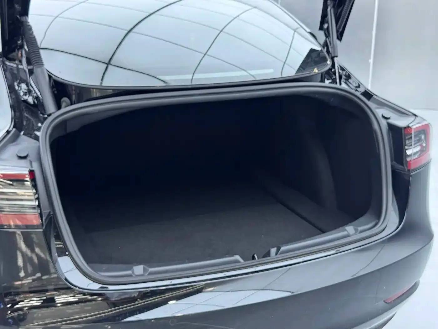 Tesla Model 3 2022 Model Rear-Wheel Drive Version — Фото автомобиля 7