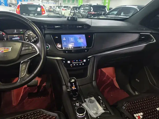 Cadillac XT5 — Фото автомобиля 12