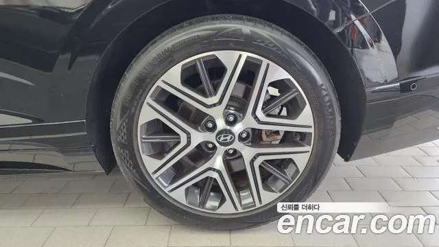 Hyundai Grandeur Grandeur (GN7) 3.5 Бензин 2WD — Фото автомобиля 21